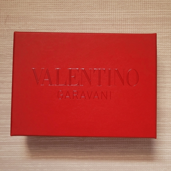 Valentino Rockstud Cardholder - Picture 3 of 11